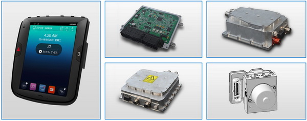 独特的分体式前挡玻璃与龙威标志性K形外观设计