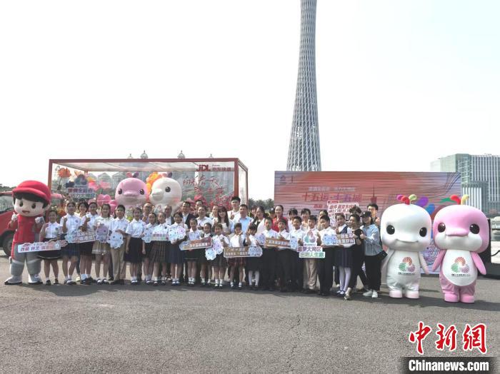 广州海心沙公园举行的“十五运·十五城”西藏林