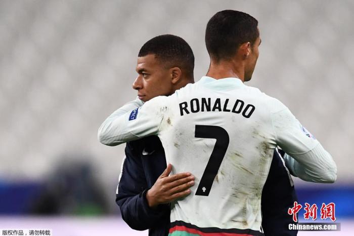 姆巴佩正式加盟皇马签约5年补齐锋线最后一环