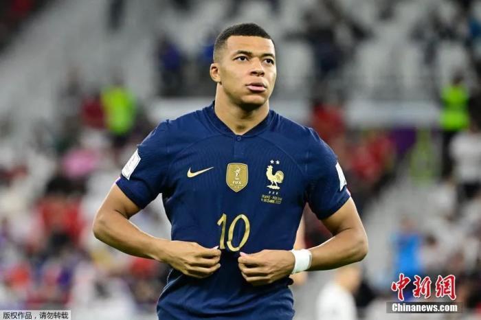 姆巴佩正式加盟皇马签约5年补齐锋线最后一环