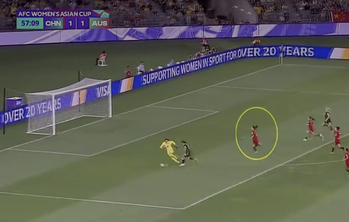 中国女足半决赛失利：门将失误引争议，网友质