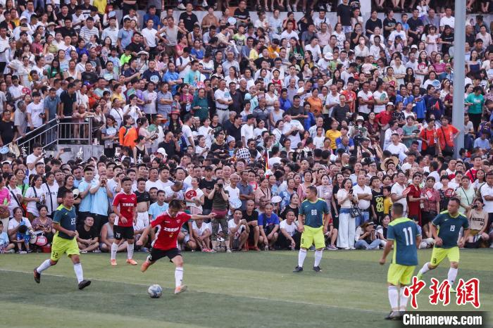 贵州榕江“村超”点燃乡村足球热情