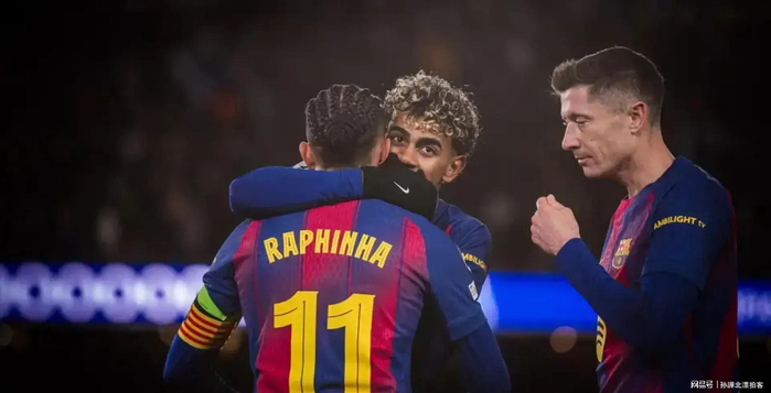 巴萨伤病危机下逆袭西甲领跑